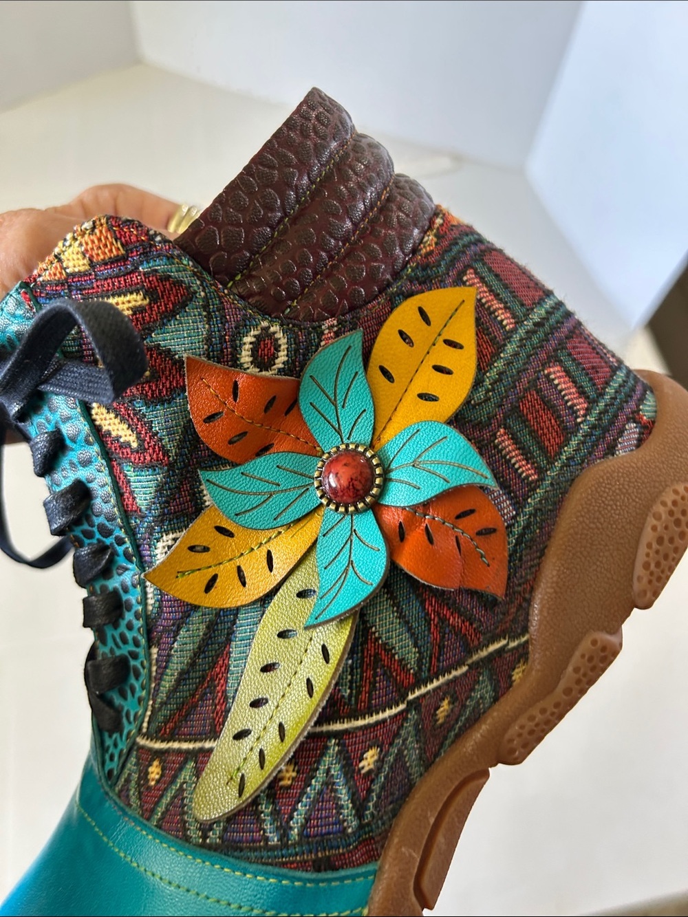 UNBRANDED BOHEMIAN FLORAL LEATHER COMFORTABLE WALKING BOOTS SZ 39 - Picture 4 of 13